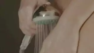 اوسا فلي