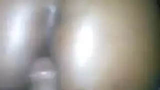 شقراء تجلس على صديقها يقذف بسرعة