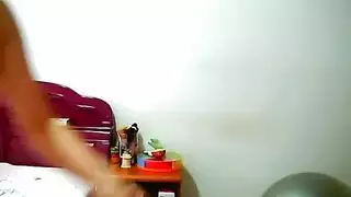 محادثة عاهرة تتحول إلى شرجي