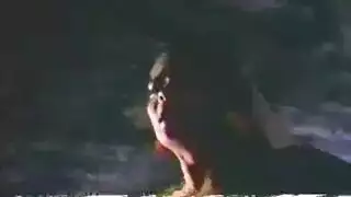 فرج ممتلئ يرشح في جلسة إكس إكس إكس عنيفة