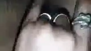 لتلمسني ابوك أنه هنا