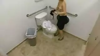 السباك ينيك مرات لوطي