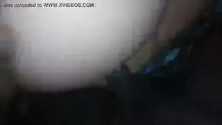 فتاة بالجوارب السوداء تمارس الجنس الجماعي الصعب