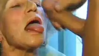 عاهرات مسنات يحصلن على إيلاج مزدوج من سودوسمان