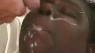 قضيب أسود عملاق يمدد ملكات الصحراء