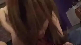 عاهرة شهوانية تمارس الجنس الحيواني الجامح