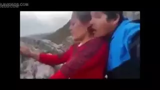 عاهرة بمؤخرة مدورة تخون زوجها، تأخذ جماعًا شرجيًا من حبيبها السابق