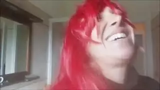 تاة أمريكية ذات مؤخرة كبيرة بيضاء تبول و زمليها يركب زبه في طيزها في الحمام