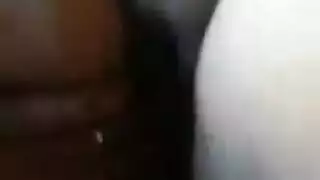 تصوير كسها السمين: المغرية ميمة في مشهد بورنو صريح
