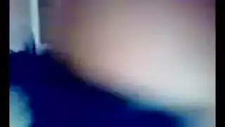 إغراء زوجة الأب: الشاب الشهواني يمارس الجنس مع الزوجة الممتلئة في غرفة النوم إكس إكس إكس