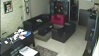 جنس تعويضي صريح بين السكرتيرة والمدير