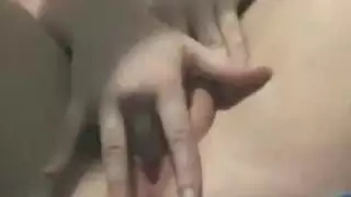 بنات تصور نفسهاا