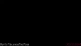 أمي الساخنة سيدة الأعمال رجل مستقيم