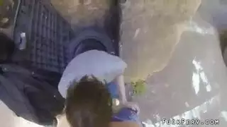 مص علني في قسم الخضروات: مص قضيب بين الخضار