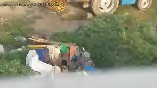 شقراء ساخنة تفتح ساقيها لقضيب كبير