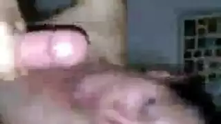 ملكة المص رومينا تُملأ بالسائل المنوي