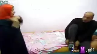 سكس نيك كس فتاه بيضاء كسها وردي وملؤة باللبن