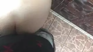 نعم يك معلمة في صف