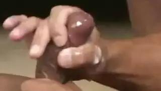قضيب مخنث عملاق في جلسة إباحية عنيفة