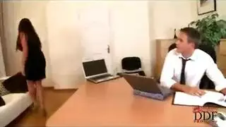 مشهد ستريدا جعجع إباحي صريح