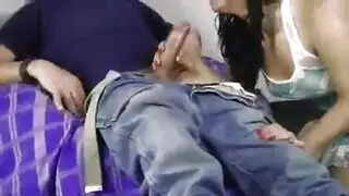 سرقة المتعة: أمهات مثيرة في فعل صريح