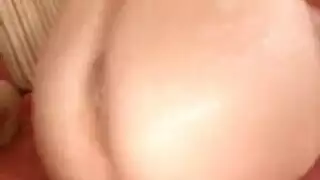 متبادلو الشركاء الحديثون في ثالوث إباحي صريح