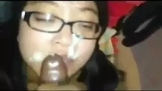 أفلام سكس سحاقية مثيرة: عام من الحراميات بين النساء
