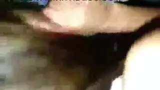 مراهقة وقحة يتم تدمير فرجها بواسطة قضيب كبير