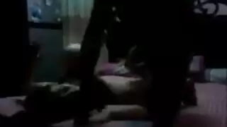 إيلاج مزدوج صريح: تفحيط فتحاتها بلا توقف