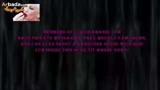 الأم المثيرة كلوديا ماريا تتدمر بواسطة قضيب أسود كبير