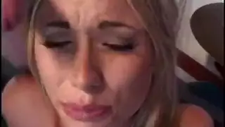 عاهرتان شقراوان تسافران من أجل متعة أفلام إباحية صريحة