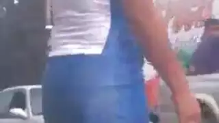 ولد يميج امه
