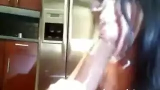 الااخت تتحرش با اخوه