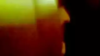 فرخة مصرية ساخنة تمص ثم تركب الزب لتأخذ القذف داخلها