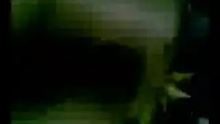 رجال مزودون كالأحصنة في مشاهد جنس جماعي خشن