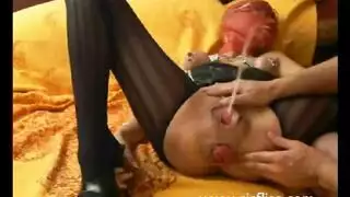 بت يابانيه ابوها ينكها جامد و يلحسه