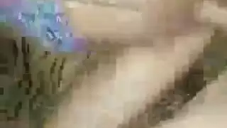 زوج يمارس الجنس مع زوجته الساخنة مرتدية جوارب بيضاء