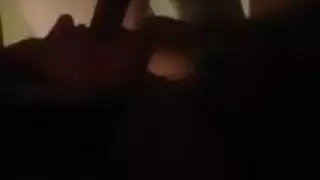 القنبلة الإسبانية فانيسا فوكسكس تعلّم تدريب الحلق العميق بأربعة قضبان قاسية