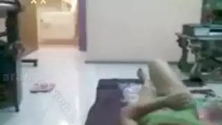 كاميرا خفية تكشف عن حفلة جنس عربية خاصة