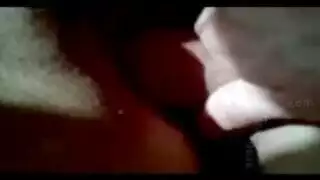 شرجي لأول مرة: عذراء تركب بقوة وتنكح بعمق