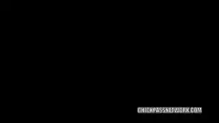 ينيم اكو ويغتصبها