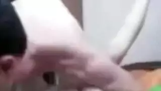 شريط جنسي إيراني صريح: جماع عنيف مع عشيقته الممتلئة