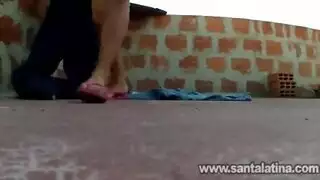 سكس خام على السطح: نيك قوي وتركيز صريح على الكس