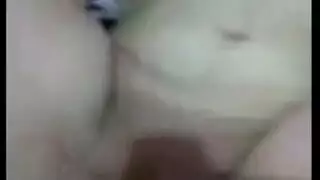 إشباع فرجها المتشوق بجنس عنيف عميق