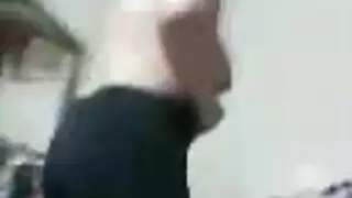 اخلعيها ثم خذي زبي
