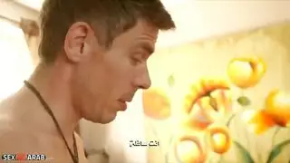 أخ نائم يحصل على مفاجأة فموية بورن صريح