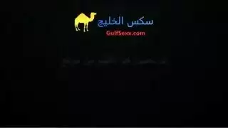 نقدًا مقابل القذف داخلها: فتاة تبيع مهبلها المبلل مقابل الدولارات