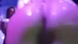قضيب أسود كبير ضد الشقراء: بورن عنيف في وضعية المبشر