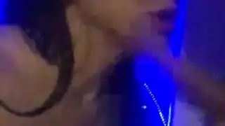 طمرة خفية وقت الاستحمام