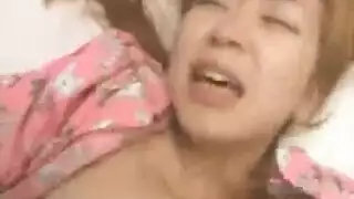 العروس المدللة تمتلئ فتحاتها من قبل زوجها الوسيم